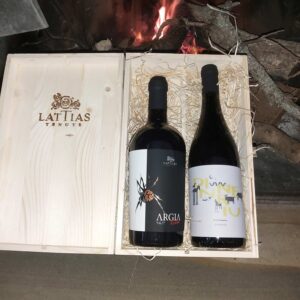 Cassa di vini delle tenute Agricole Lattias